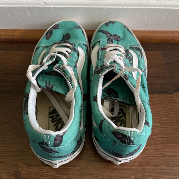 Parrot Vans - Picture 4 of 4